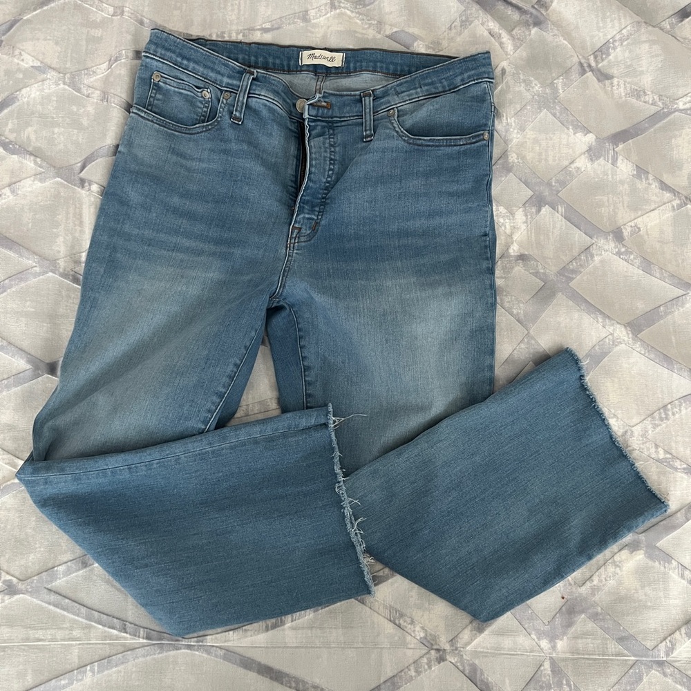 Madewell Cali-Demi Boot Jeans.  Size 32. EUC.  Light wash with stretch! - Picture 2 of 10